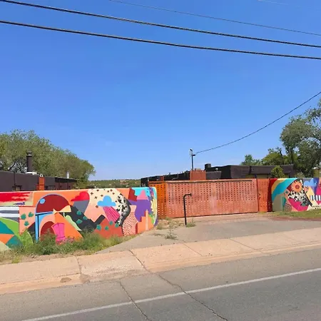 Inviting 1bd Sanctuary - The Michu Apartment Santa Fe