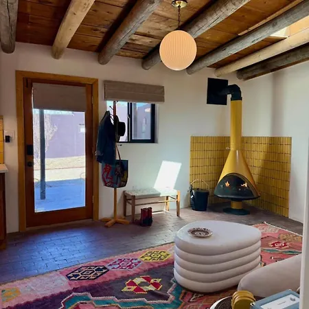 Inviting 1bd Sanctuary - The Michu Apartment